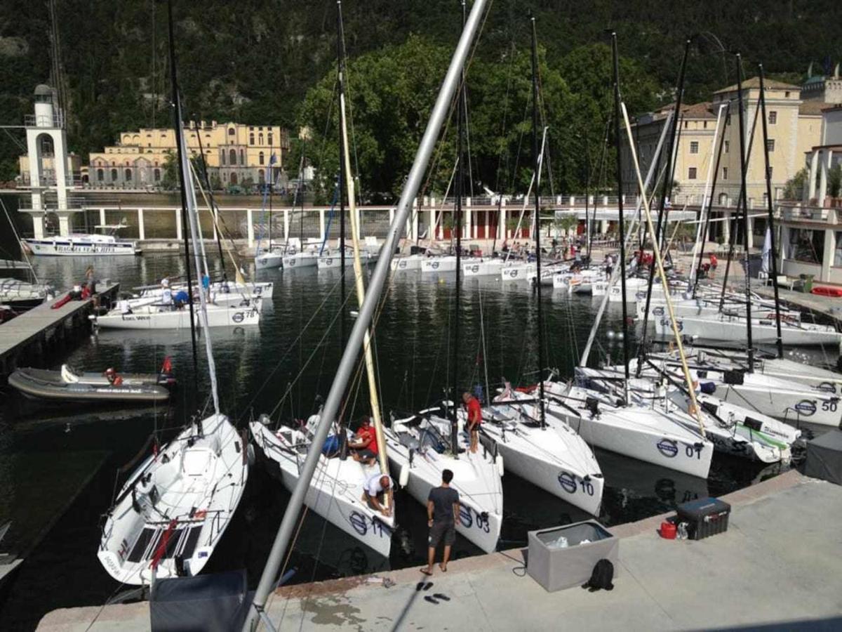 Relax Suite Holiday Apartment Cin It02215Cpajvf Riva del Garda Exteriör bild