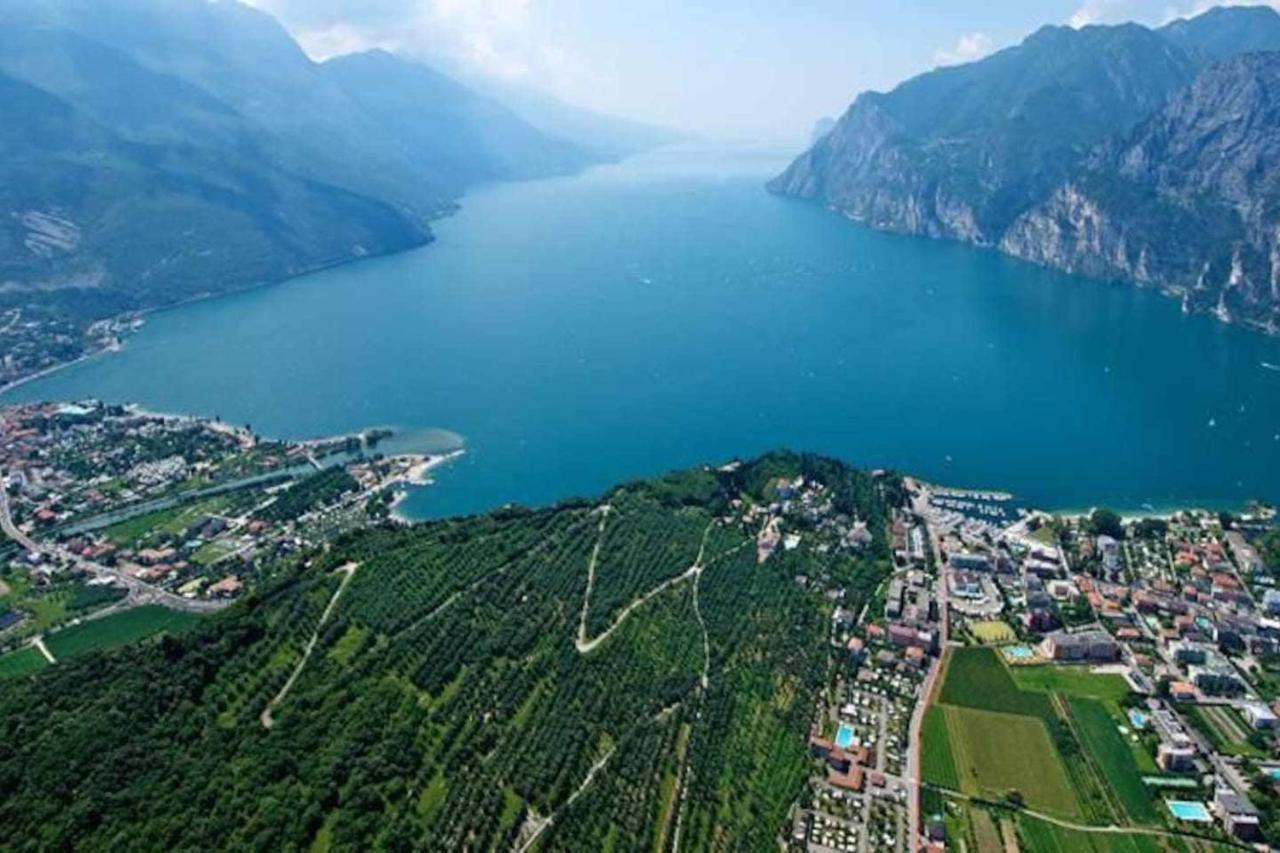 Relax Suite Holiday Apartment Cin It02215Cpajvf Riva del Garda Exteriör bild